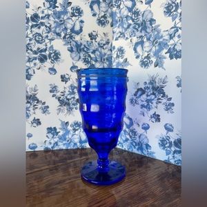 Vintage bright blue cocktail glass 💙